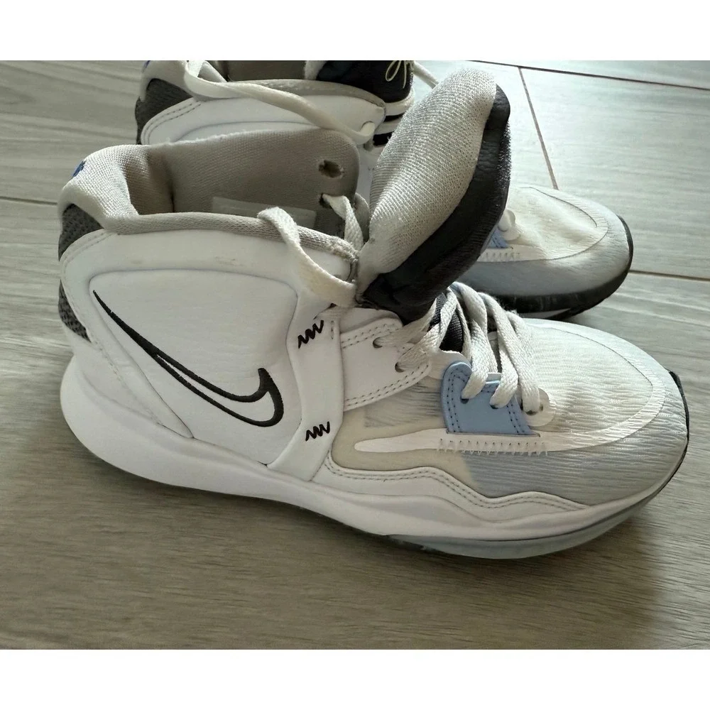 Nike Kyrie Low 5 Kids Basketball Shoes White Blue Size 4Y